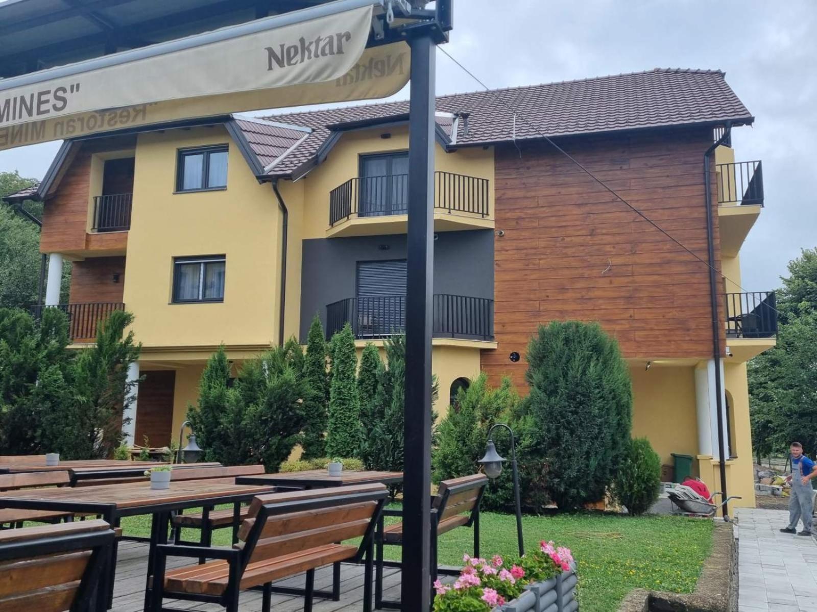 Vila K2 Rednek Kültér fotó
